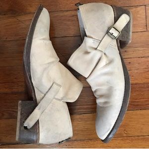 Matisse Distressed Ankle Booties (8) ~ Run Big